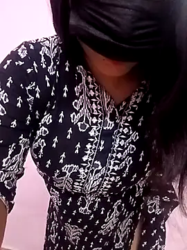 Snapshot of Beauty-khan chatting on 03/21/25, 11:23 Beauty-khan online show from 03/21/25, 11:23