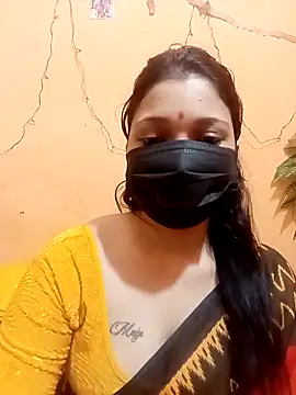 Snapshot of Beauty-khan chatting on 10/21/25, 03:02 Beauty-khan online show from 10/21/25, 03:02