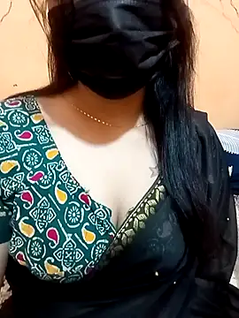 Snapshot of Beauty-khan chatting on 10/27/25, 05:06 Beauty-khan online show from 10/27/25, 05:06