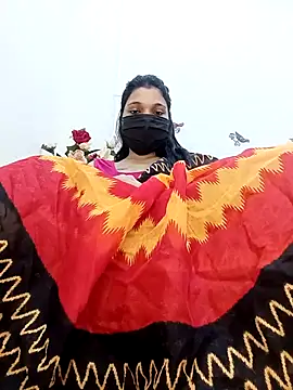 Snapshot of Beauty-khan chatting on 11/11/25, 04:18 Beauty-khan online show from 11/11/25, 04:18