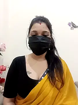 Snapshot of Beauty-khan chatting on 11/13/25, 04:06 Beauty-khan online show from 11/13/25, 04:06