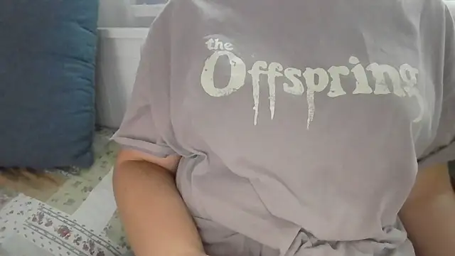 Snapshot of parismira chatting on 12/04/24, 01:20 parismira online show from 12/04/24, 01:20