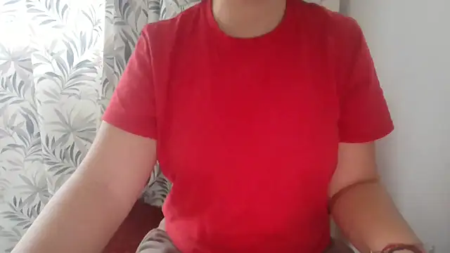 Snapshot of parismira chatting on 12/22/24, 10:28 parismira online show from 12/22/24, 10:28