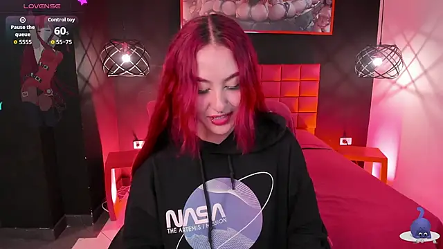 Megan wolf1  online show from 11/15/25, 03:37