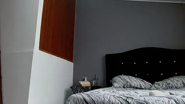 Snapshot of Emilia_1995 chatting on 01/31/25, 07:51 Emilia 1995 online show from 01/31/25, 07:51