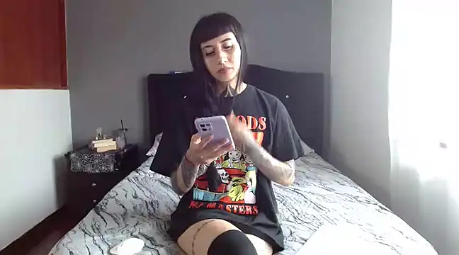 Snapshot of Emilia_1995 chatting on 03/14/25, 03:47 Emilia 1995 online show from 03/14/25, 03:47