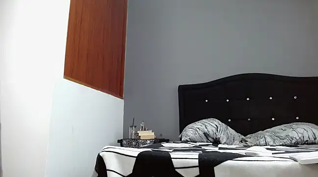 Snapshot of Emilia_1995 chatting on 03/16/25, 09:26 Emilia 1995 online show from 03/16/25, 09:26