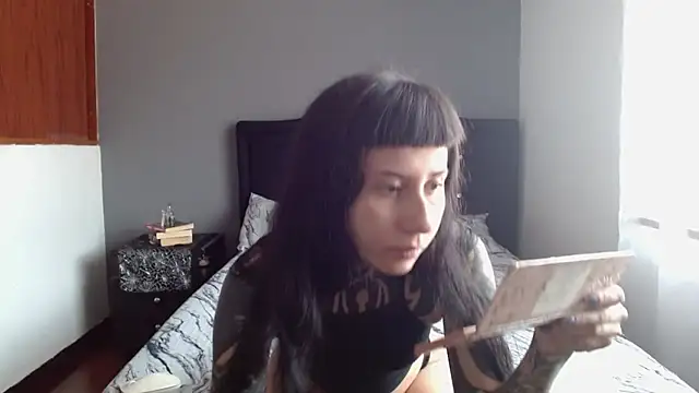 Snapshot of Emilia_1995 chatting on 09/24/25, 01:36 Emilia 1995 online show from 09/24/25, 01:36