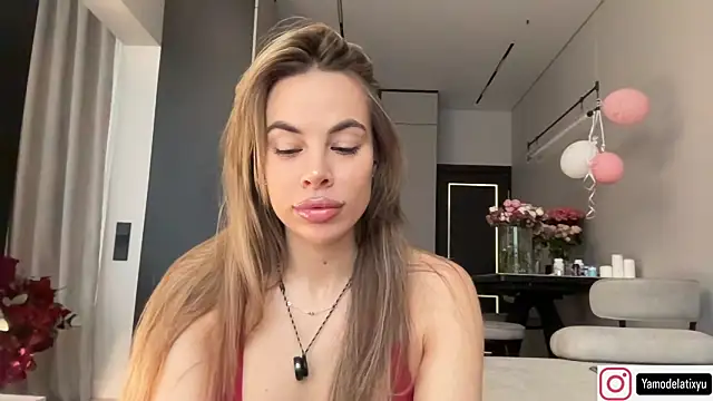 diffgirls2 online show from 10/05/25, 10:35