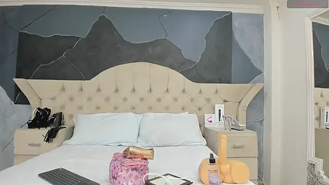 AmberGreyy  online show from 02/19/25, 12:33