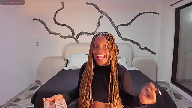 Snapshot of TifannyTaylor_ chatting on 12/29/24, 04:38 TifannyTaylor  online show from 12/29/24, 04:38