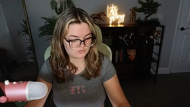 rodeobrii online show from 10/15/25, 02:11