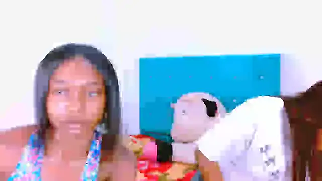 Snapshot of ladypussy69 chatting on 12/16/24, 03:43 ladypussy69 online show from 12/16/24, 03:43