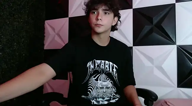 Dani cumboy online show from 12/20/24, 03:03