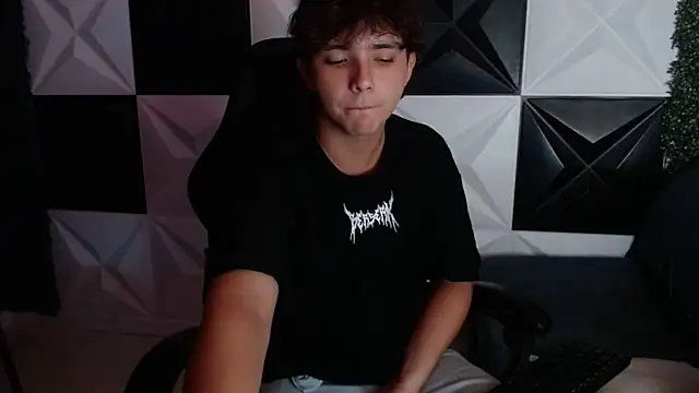 Dani cumboy online show from 01/08/25, 02:25