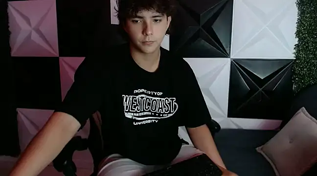 Dani cumboy online show from 01/12/25, 03:28