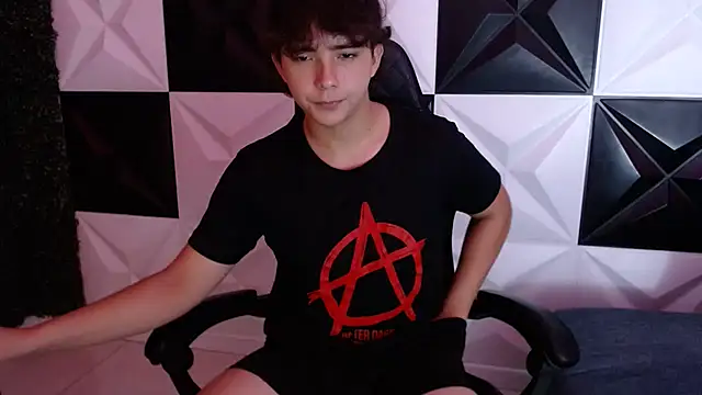 Dani cumboy online show from 01/19/25, 03:29