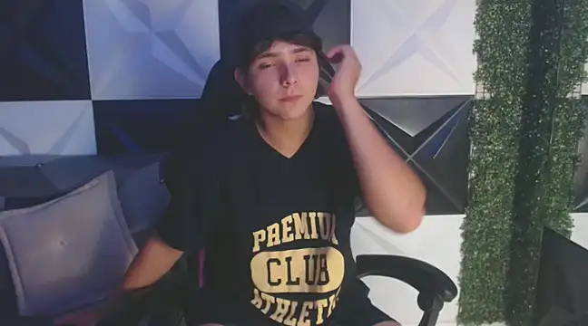 Dani cumboy online show from 03/21/25, 02:28