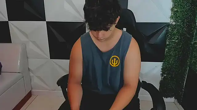 Dani cumboy online show from 10/04/25, 02:15