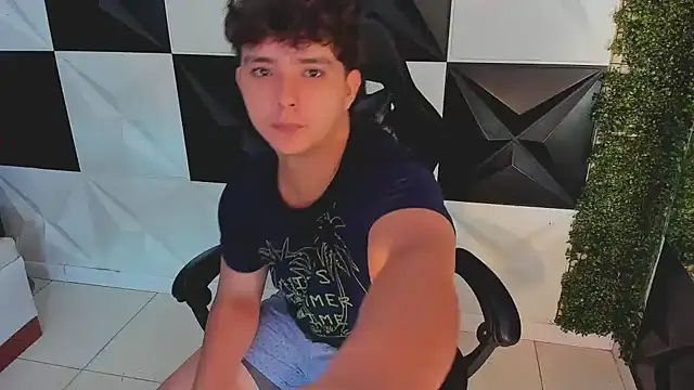 Dani cumboy online show from 10/06/25, 02:03