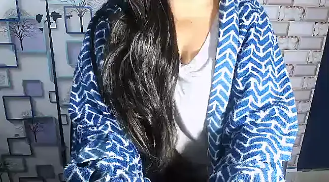 Hot Naina- online show from 01/23/25, 03:11