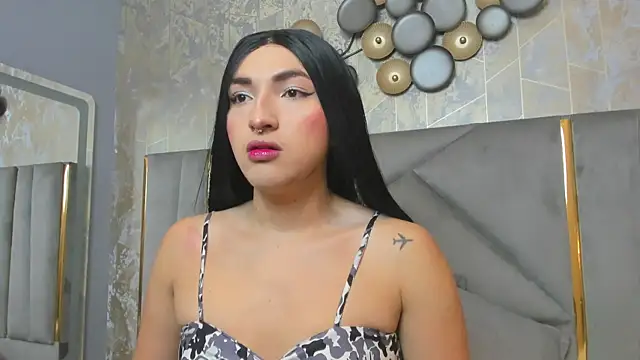 Snapshot of TomLondon_ chatting on 01/23/25, 11:48 TomLondon online show from 01/23/25, 11:48