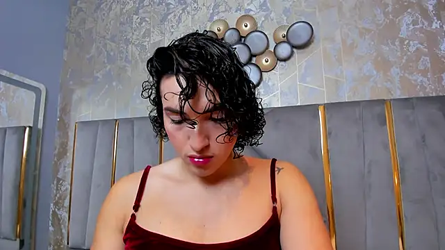Snapshot of TomLondon_ chatting on 01/27/25, 11:43 TomLondon online show from 01/27/25, 11:43
