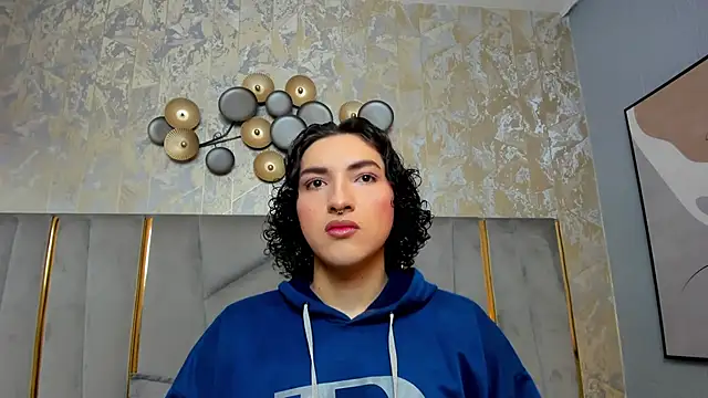 Snapshot of TomLondon_ chatting on 02/04/25, 11:49 TomLondon online show from 02/04/25, 11:49