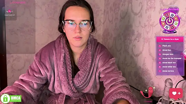 Snapshot of the_princese chatting on 11/17/25, 11:38 the princese online show from 11/17/25, 11:38