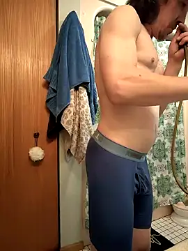 Snapshot of Lilsmokeshow017 chatting on 10/23/25, 05:33 Lilsmokeshow017 online show from 10/23/25, 05:33