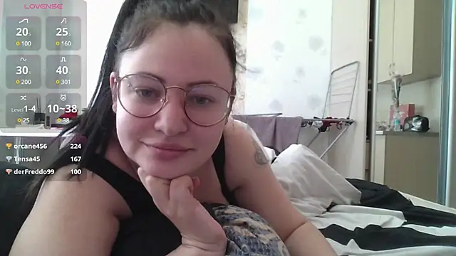 German Eva online show from 03/12/25, 12:04