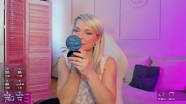 Snapshot of Gloria_Lovely chatting on 02/04/25, 11:16 Gloria Lovely online show from 02/04/25, 11:16