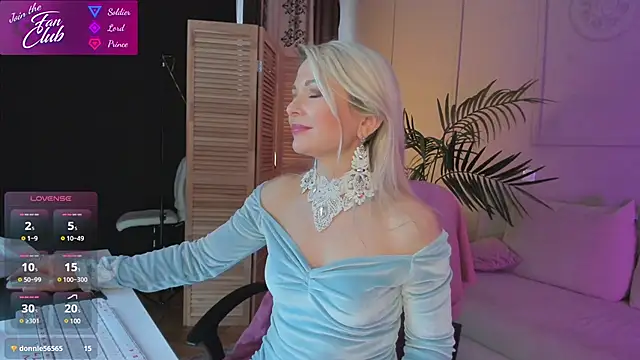 Snapshot of Gloria_Lovely chatting on 03/14/25, 01:57 Gloria Lovely online show from 03/14/25, 01:57