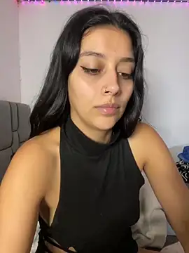 Snapshot of BrittanyDiaz chatting on 09/23/25, 08:01 BrittanyDiaz online show from 09/23/25, 08:01