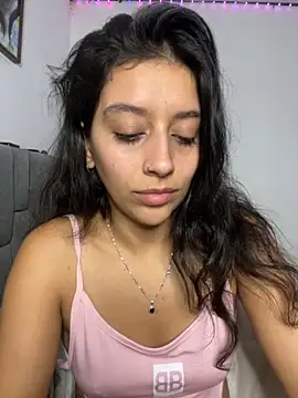Snapshot of BrittanyDiaz chatting on 10/06/25, 10:29 BrittanyDiaz online show from 10/06/25, 10:29