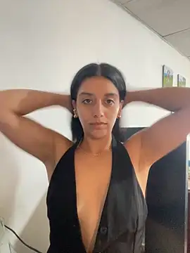 BrittanyDiaz online show from 11/20/25, 07:57