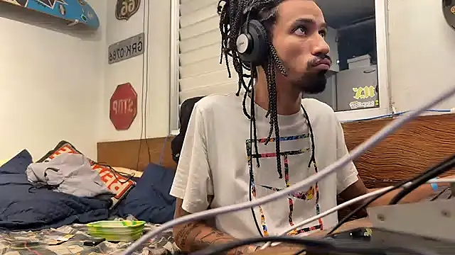 hotcamboy420 online show from 12/10/24, 05:17