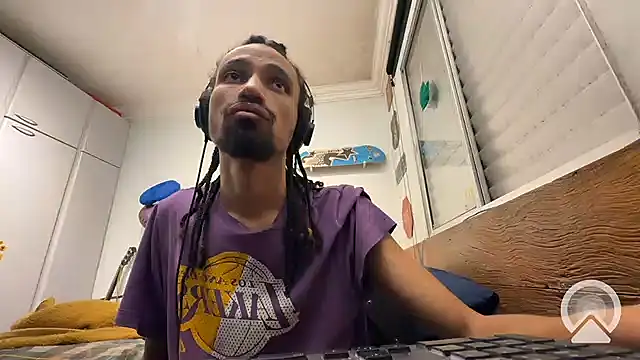 hotcamboy420 online show from 12/18/24, 04:09