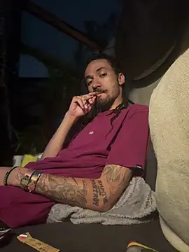 hotcamboy420 online show from 12/27/24, 05:52