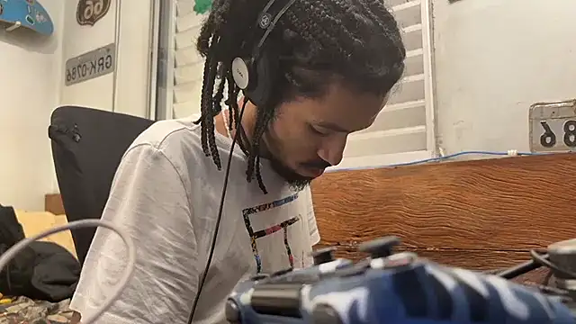 hotcamboy420 online show from 01/16/25, 03:02