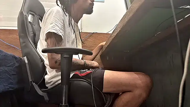 hotcamboy420 online show from 02/02/25, 05:32