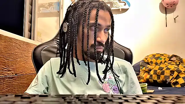 hotcamboy420 online show from 02/18/25, 03:53