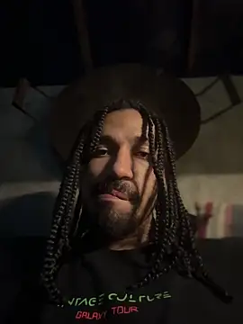 hotcamboy420 online show from 02/21/25, 05:24