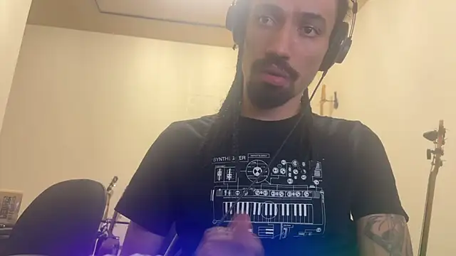 hotcamboy420 online show from 10/27/25, 03:21