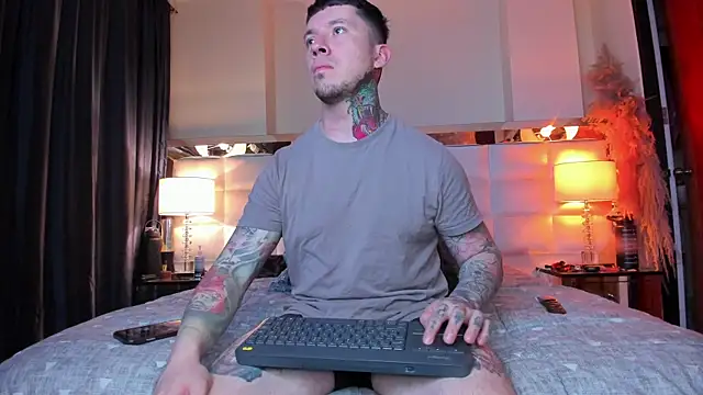 Adam tatto online show from 09/19/25, 03:52
