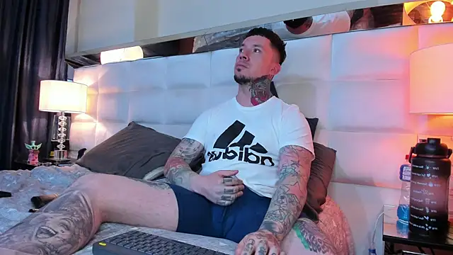 Adam tatto online show from 10/08/25, 04:54