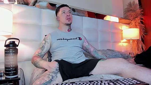 Adam tatto online show from 11/06/25, 03:29