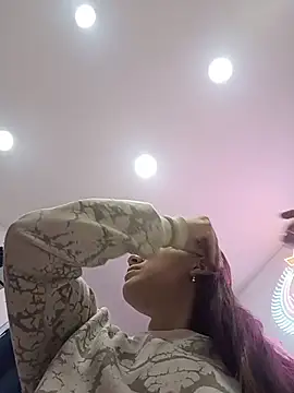 karlamorris  online show from 11/05/25, 01:55