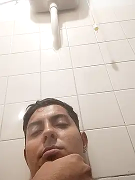 Snapshot of Pau_moreno23 chatting on 02/16/25, 01:49 Pau moreno23 online show from 02/16/25, 01:49