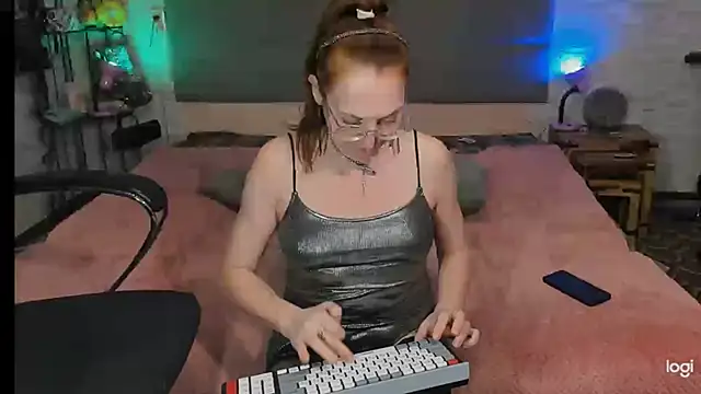 JessicaFamee online show from 01/11/25, 05:52